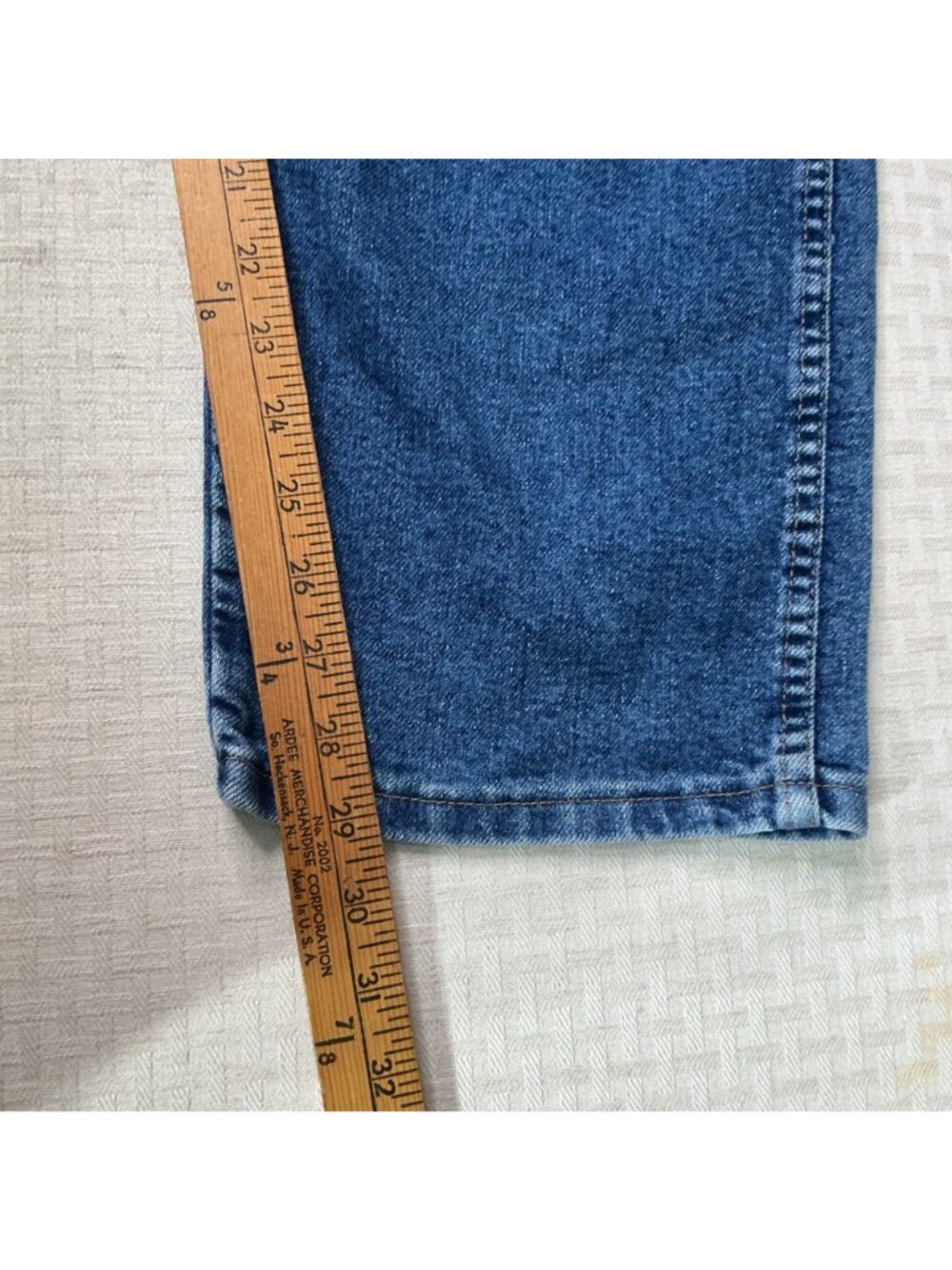 Wrangler Men's Classic Blue Denim Jeans 42x30 Relaxed Fit Premium Quality Style - Picture 7 of 9